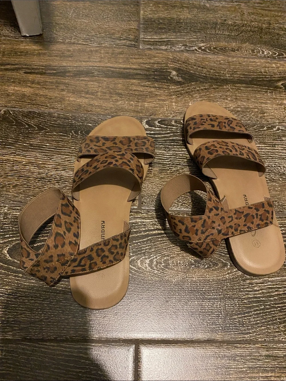 Women ankle strap sandals